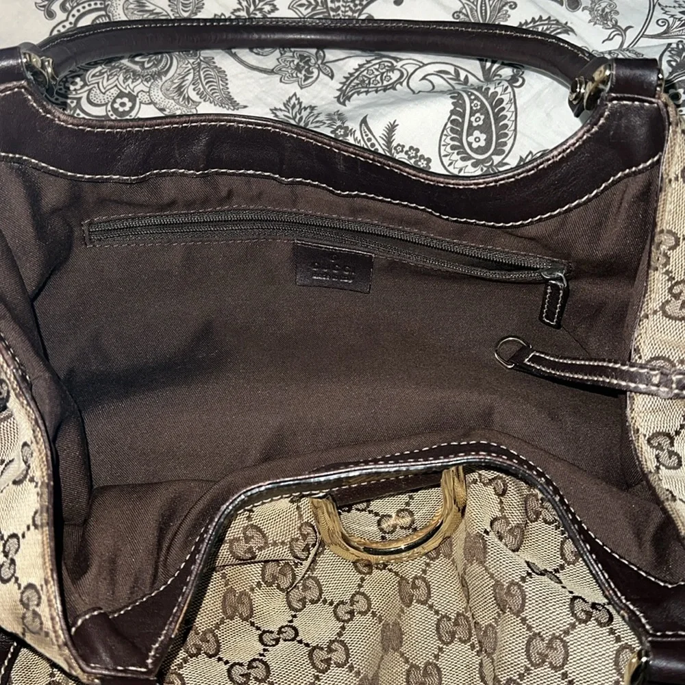 Vintage Gucci Shoulder Bag. Come with free wallet - Picture 5 of 16